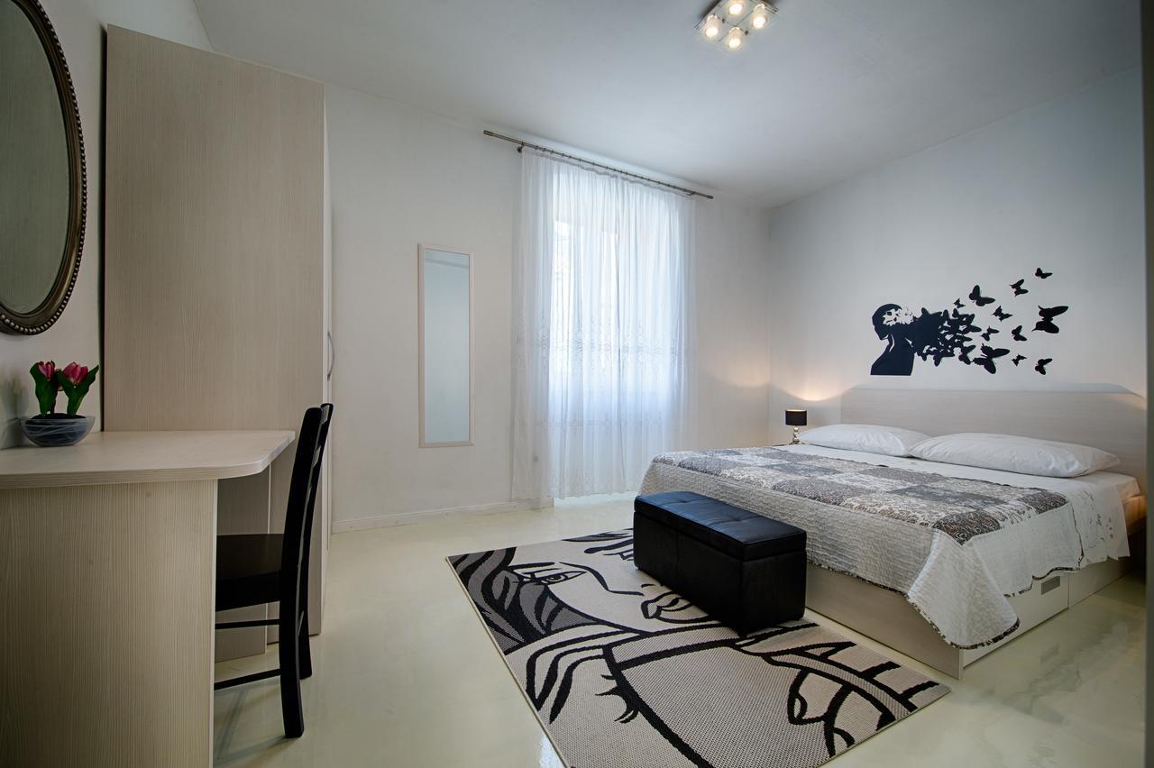 Apartment Jure Vis Bagian luar foto