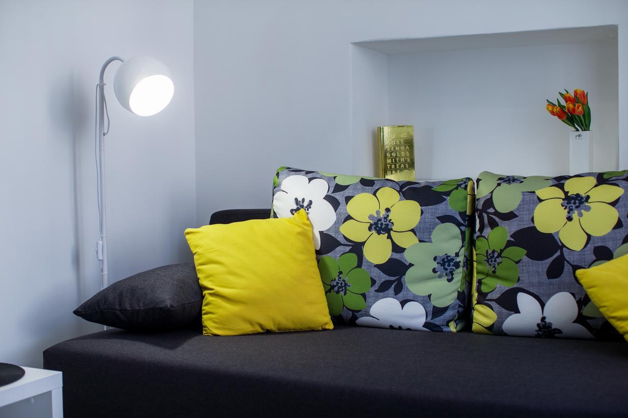 Apartment Jure Vis Bagian luar foto